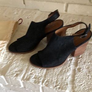 Trask Parker Slingback Heels Black Metallic Suede Size 6.5